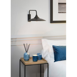 Świeca Campanella. Zapach ognia sekwoi Świeca Campanella. Zapach ognia sekwoi