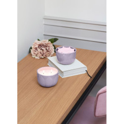 Świeca Fleurs. Zapach tropikalnych kwiatów Świeca Fleurs. Zapach tropikalnych kwiatów