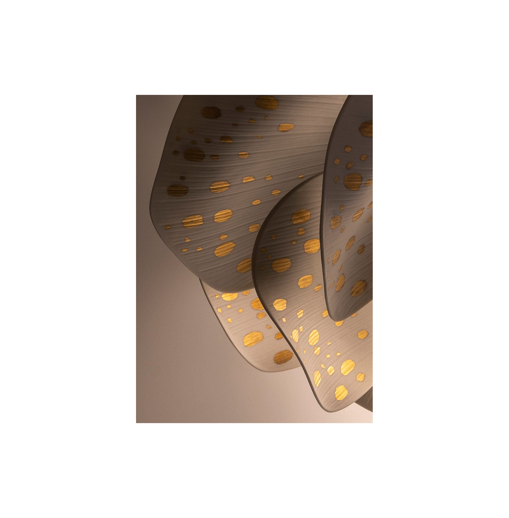 Lampa han.Nightbloom 60cm (wh-złota) (CE / UK) Lampa han.Nightbloom 60cm (wh-złota) (CE / UK)