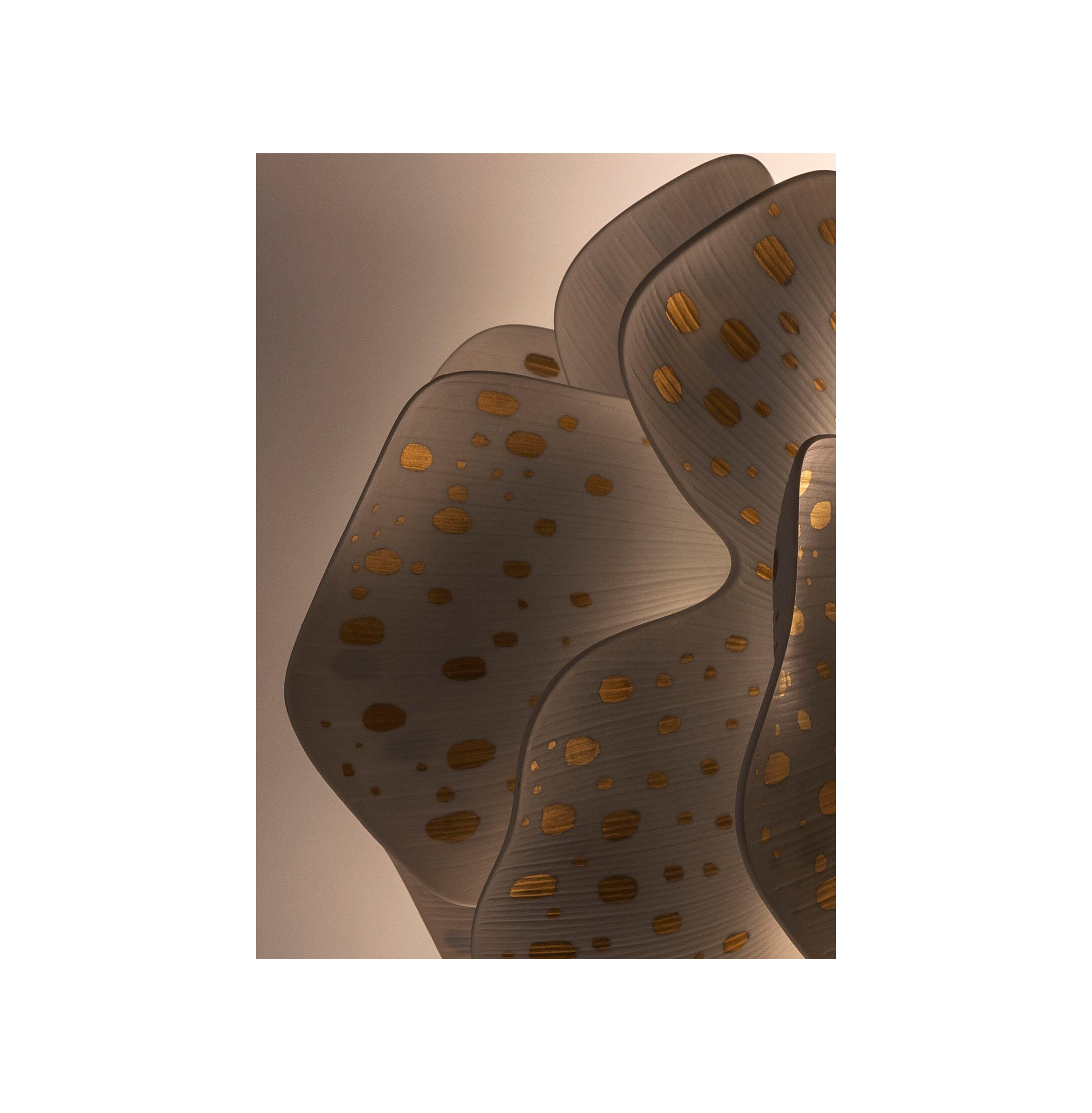 Lampa han.Nightbloom 60cm (wh-złota) (CE / UK) Lampa han.Nightbloom 60cm (wh-złota) (CE / UK)