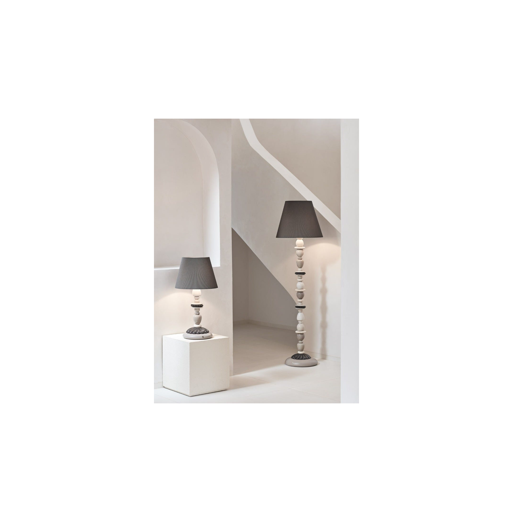 Lampa podłogowa Firefly (perłowa) (CE) Lampa podłogowa Firefly (perłowa) (CE)